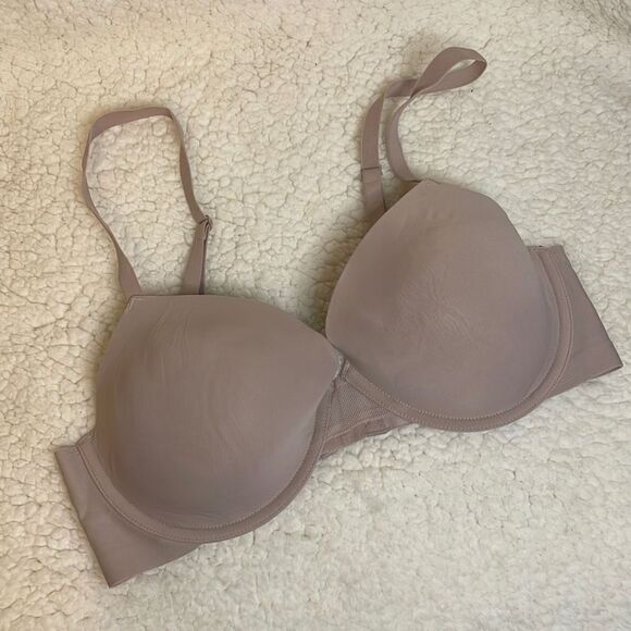 MaidenForm‎ Bra. Nude. Size 34D.. Underwire. Seamless. - Picture 1 of 5
